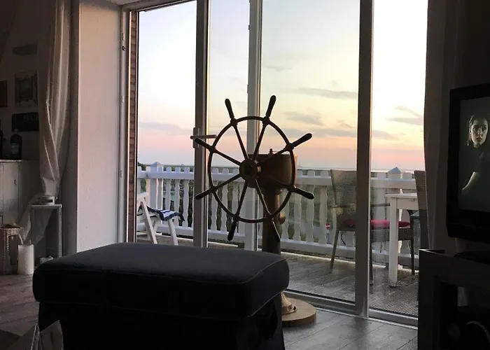 Meerblick - Mit Blick Ueber Den Deich Friedrichskoog